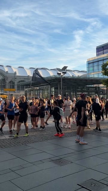 Instagram @lxppo — Social Sports Club am Hauptbahnhof